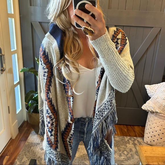 New Grey Toggle Hooded Cardigan Sweater Western Aztec Fringe - Picture 7 of 9